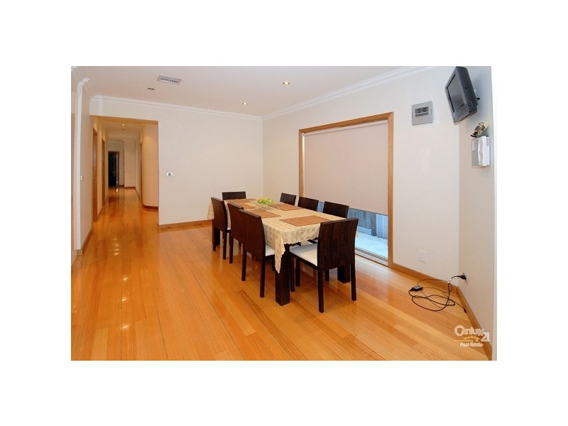 7 Parkside Crescent, Seaholme VIC 3018