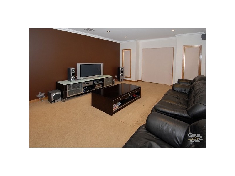 7 Parkside Crescent, Seaholme VIC 3018