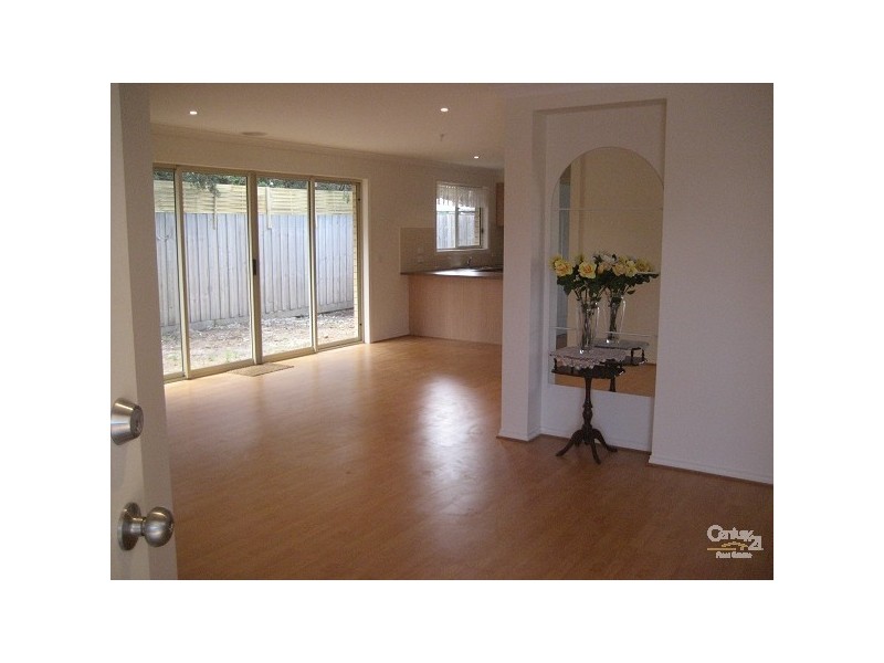 2/42 Galvin Street, Altona VIC 3018