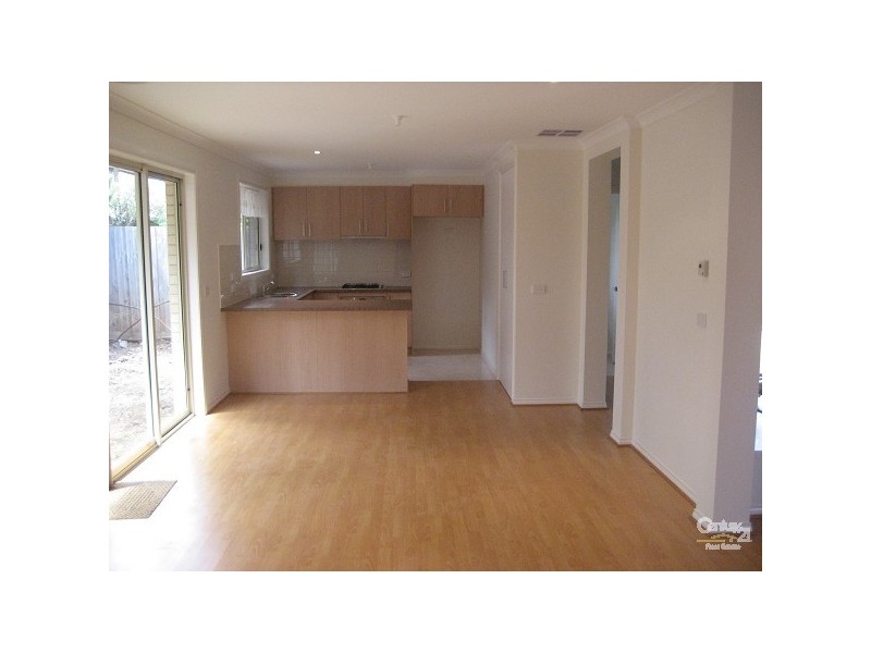 2/42 Galvin Street, Altona VIC 3018