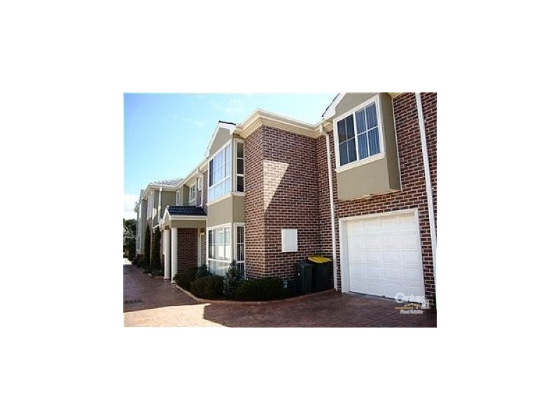 2/34 Bent Street, Altona VIC 3018