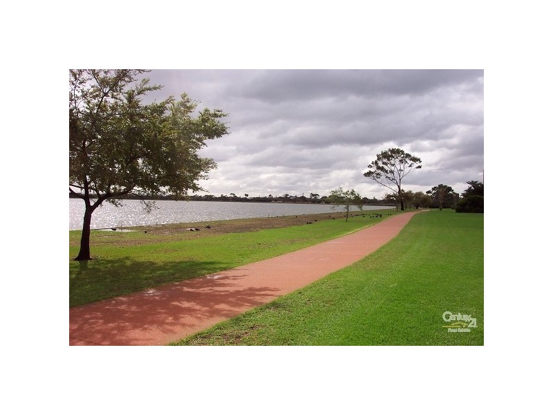 1 Bracken Grove, Altona VIC 3018