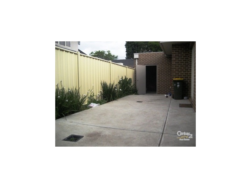 2/33 Grandview Street, Glenroy VIC 3046