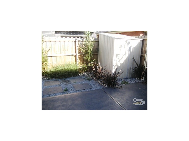 2/28 Thorpe Street, Newport VIC 3015