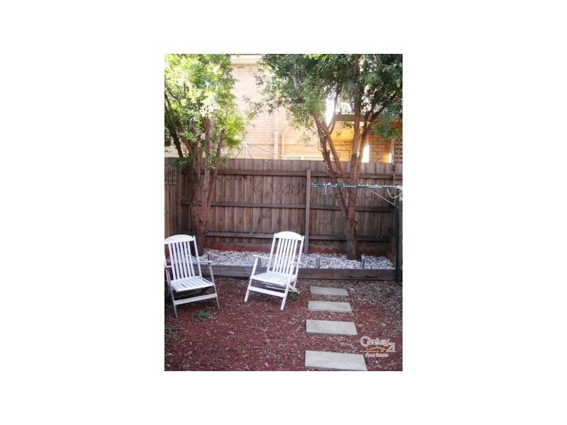 4/376 Barkly Street, Footscray VIC 3011