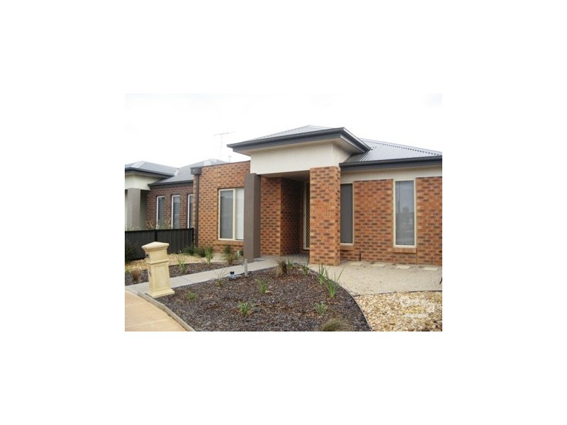 70 Miles Franklin Boulevard, Point Cook VIC 3030