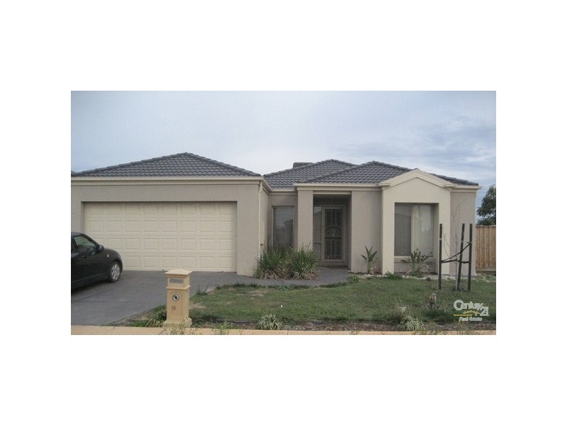 19 Fantail Crescent, Williams Landing VIC 3027