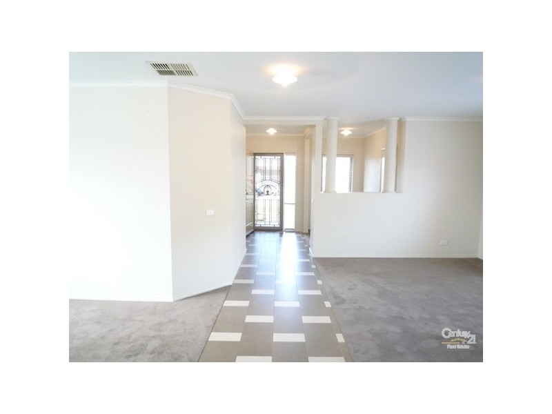 19 Fantail Crescent, Williams Landing VIC 3027