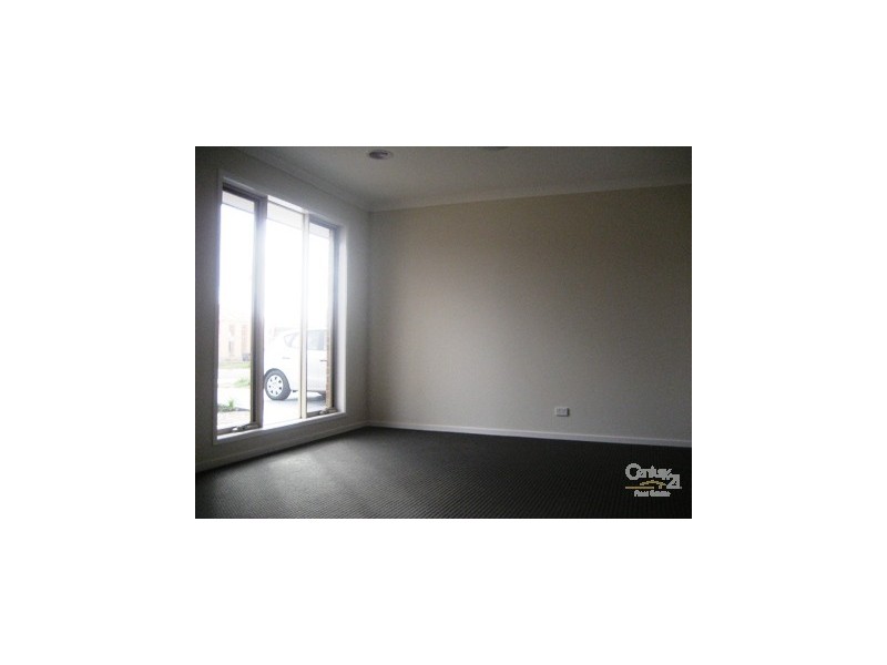 65 Fairbridge Road, Point Cook VIC 3030