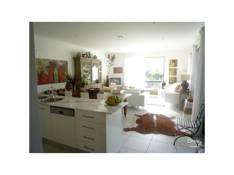 85 Signature Blv, Sanctuary Lakes VIC 3030