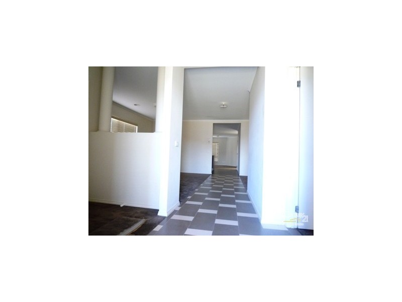 19 Fantail Crescent, Truganina VIC 3029