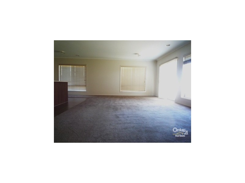 19 Fantail Crescent, Truganina VIC 3029