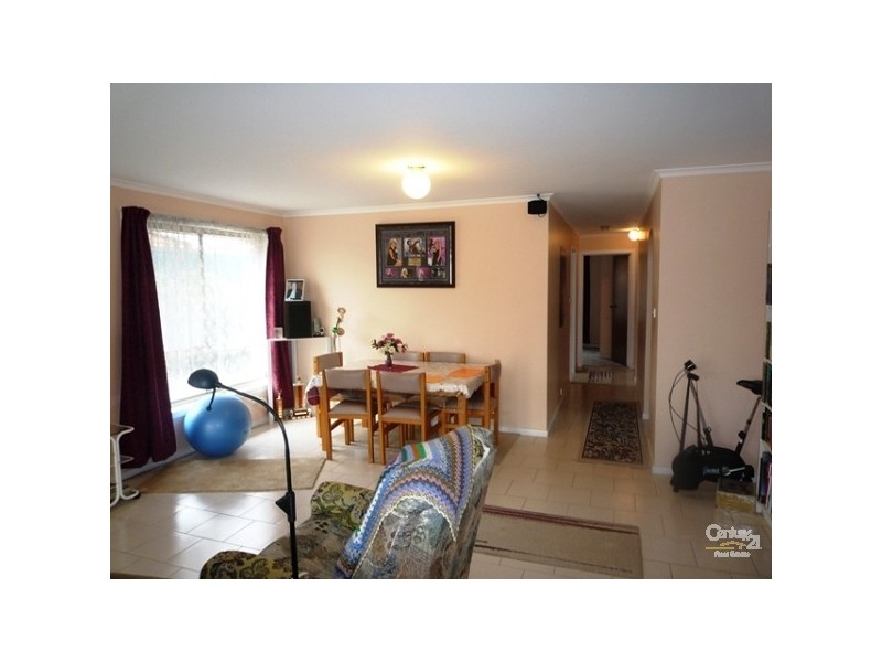 1/16 Balaclava Avenue, Altona Meadows VIC 3028