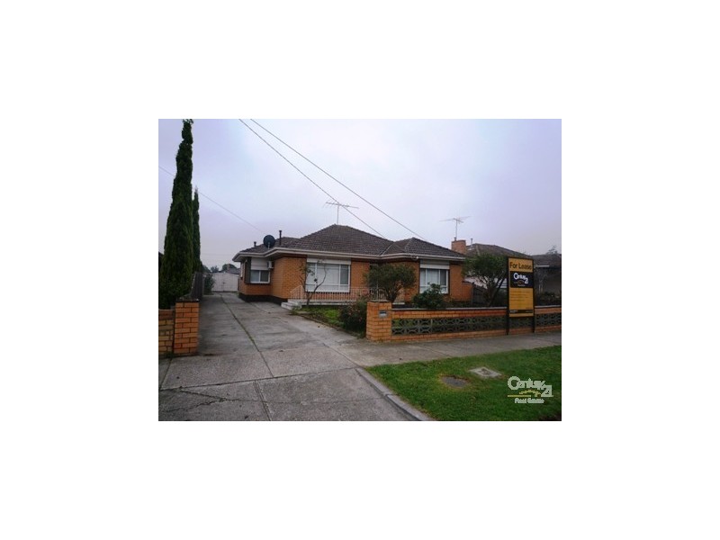 8 Cyclamen Ave, Altona North VIC 3025