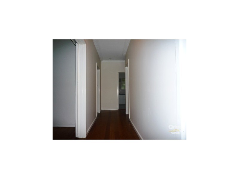 8 Cyclamen Ave, Altona North VIC 3025