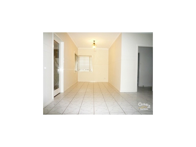 8 Cyclamen Ave, Altona North VIC 3025