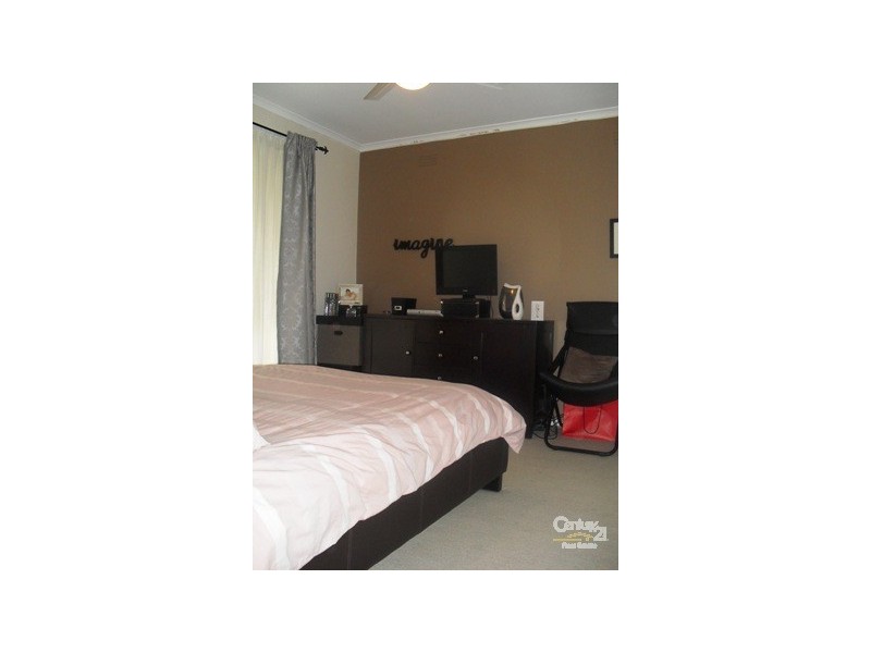 3/7 Berkeley Cres, Altona North VIC 3025