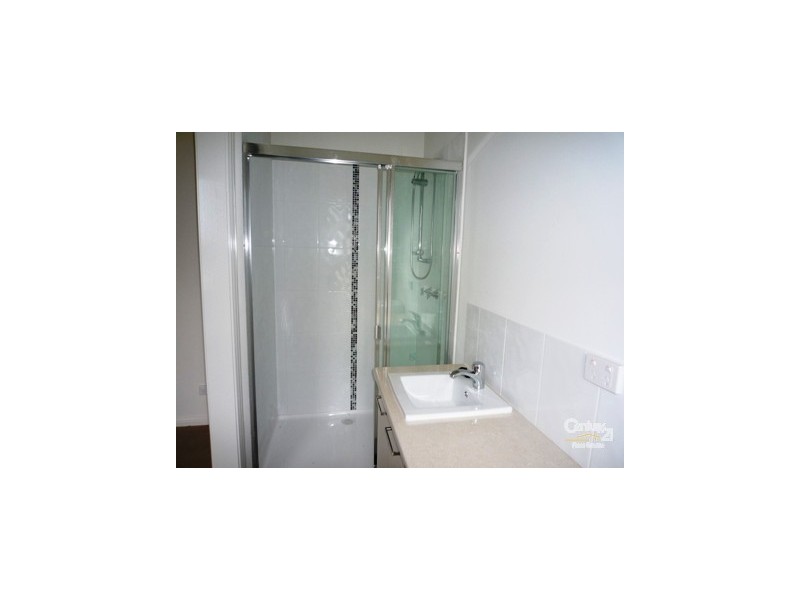 2/7 Bridlepath Drive, Truganina VIC 3029