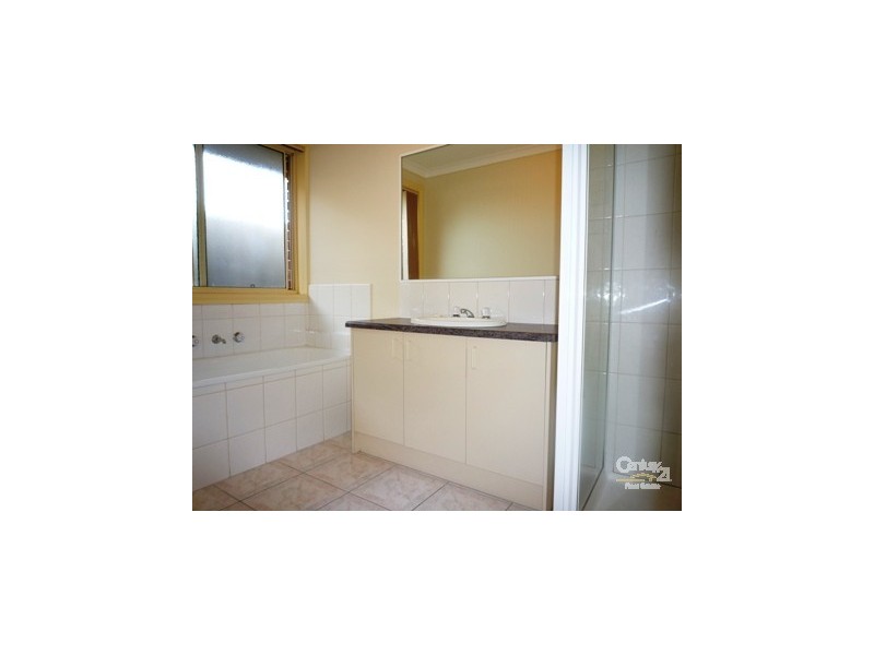 2/96 Merton Street, Altona Meadows VIC 3028