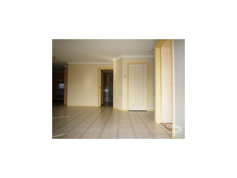 2/96 Merton Street, Altona Meadows VIC 3028