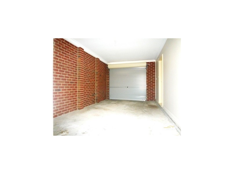 2/96 Merton Street, Altona Meadows VIC 3028