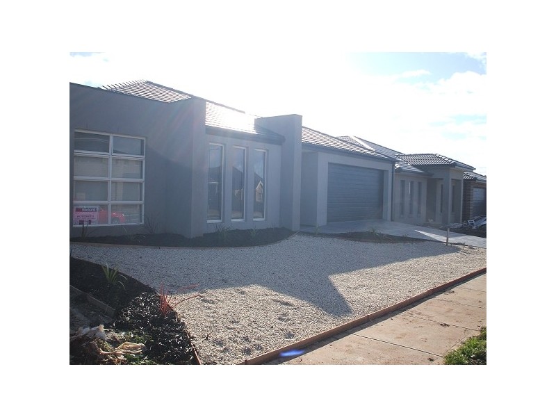 5 Snowbush Terrace, Point Cook VIC 3030