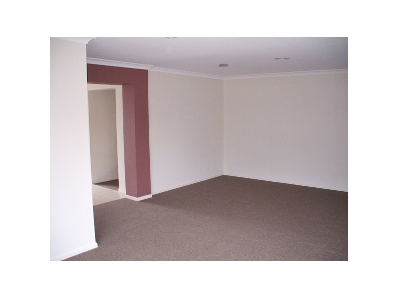 5 Snowbush Terrace, Point Cook VIC 3030