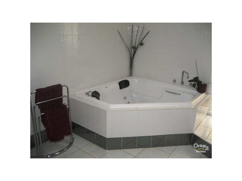 45 Donald Street, Altona Meadows VIC 3028