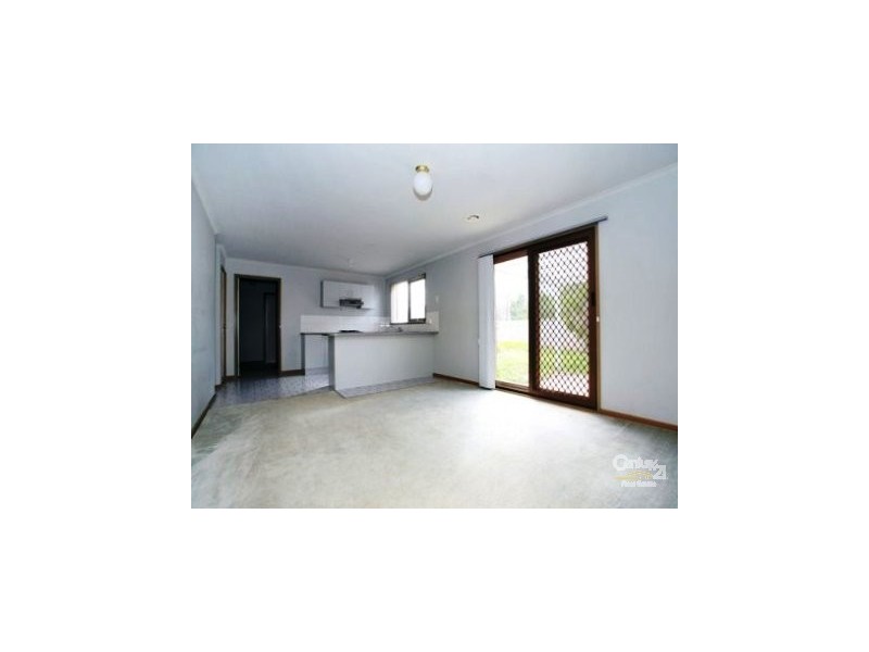 8 Coulton Crt, Werribee VIC 3030