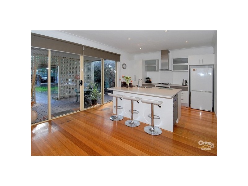 27 Delmont Avenue, Altona VIC 3018