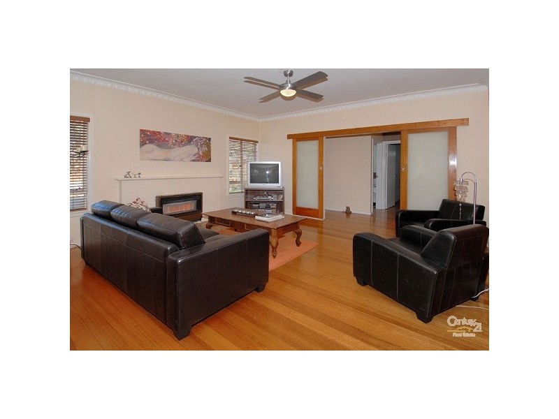 27 Delmont Avenue, Altona VIC 3018