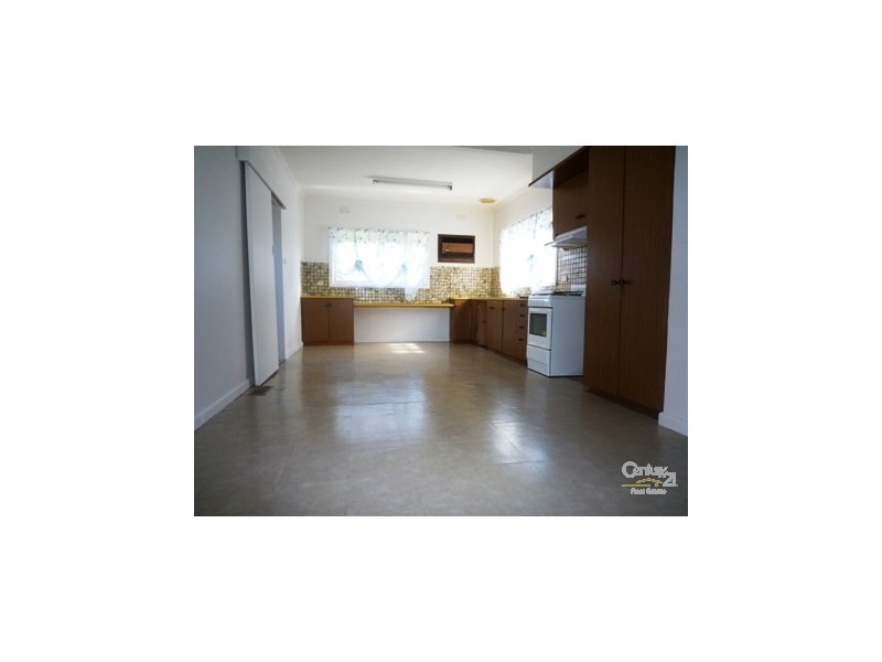 95 Paget Ave, Glenroy VIC 3046