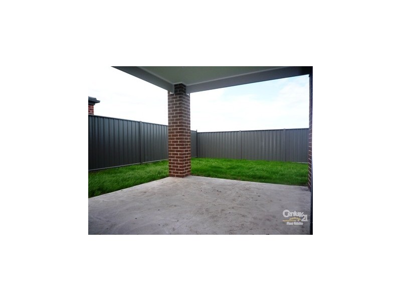 24 Brockwell Cres, Wyndham Vale VIC 3024