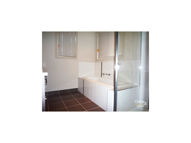 1/18 McNamara Road, Laverton VIC 3028
