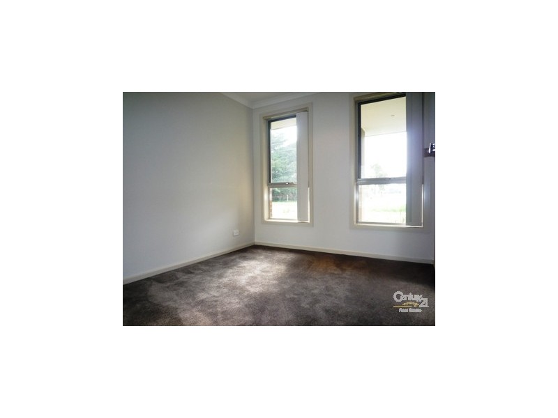 1/18 McNamara Road, Laverton VIC 3028