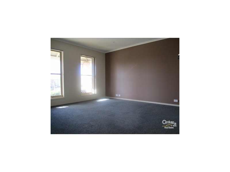 203 Thames Road, Tarneit VIC 3029
