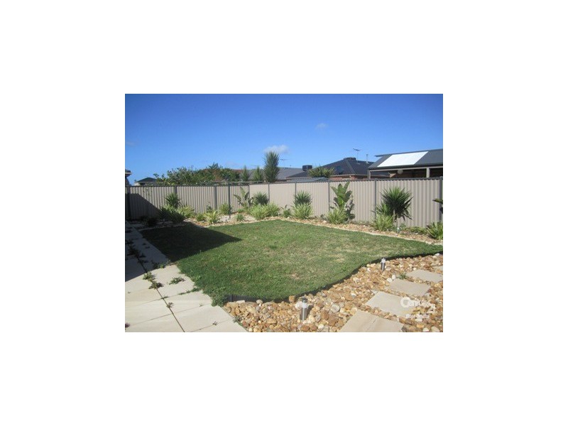 203 Thames Road, Tarneit VIC 3029