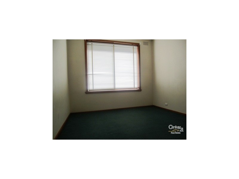 1/36 Bent Street, Altona VIC 3018