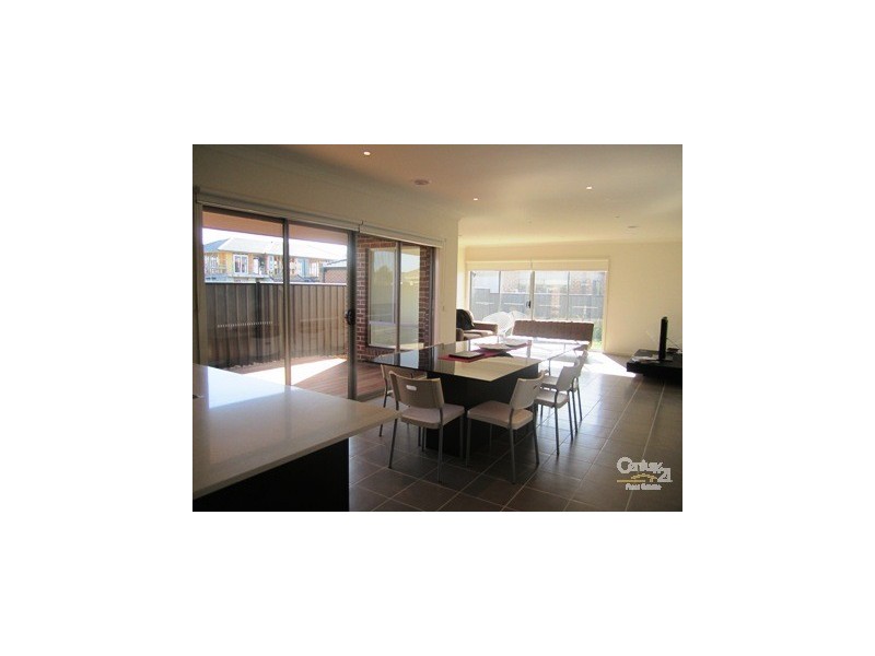 3 Mowbray Drive, Point Cook VIC 3030