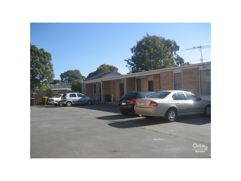 4/262 Civic Parade, Altona VIC 3018