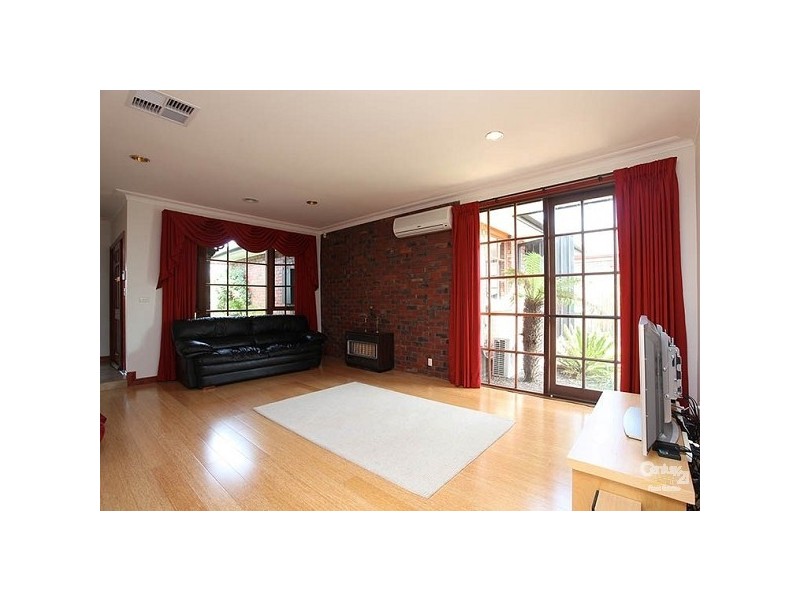 45 Romawi Street, Altona VIC 3018