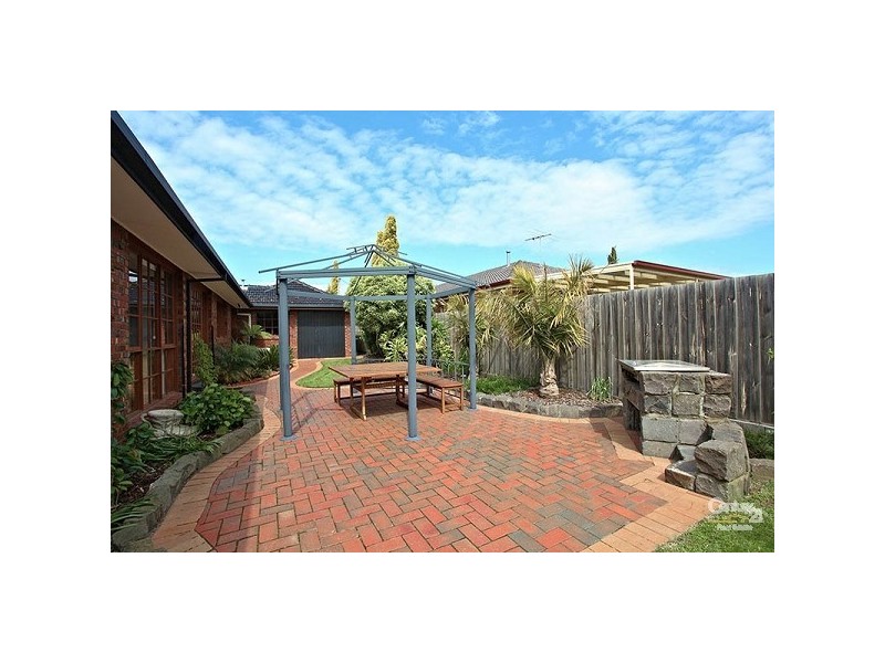 45 Romawi Street, Altona VIC 3018