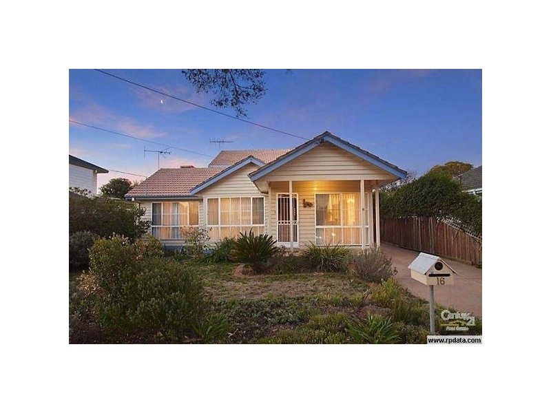 16 Belmar Avenue, Altona VIC 3018