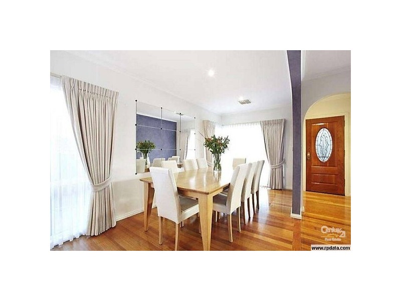 16 Belmar Avenue, Altona VIC 3018