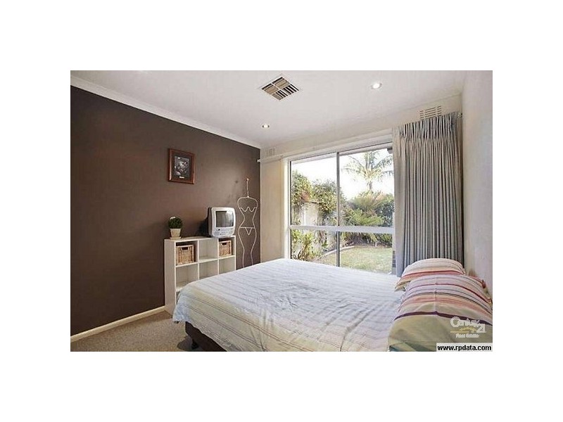 16 Belmar Avenue, Altona VIC 3018