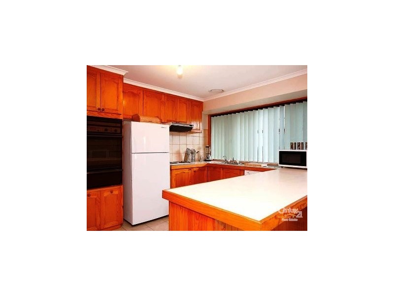 95 Rosella Ave, Werribee VIC 3030