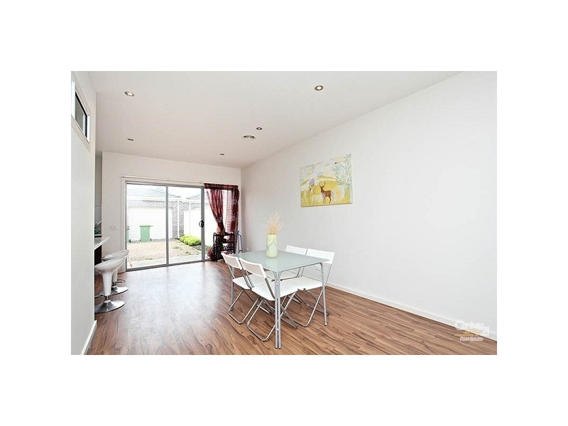 2/103 Hargreaves Crescent, Braybrook VIC 3019