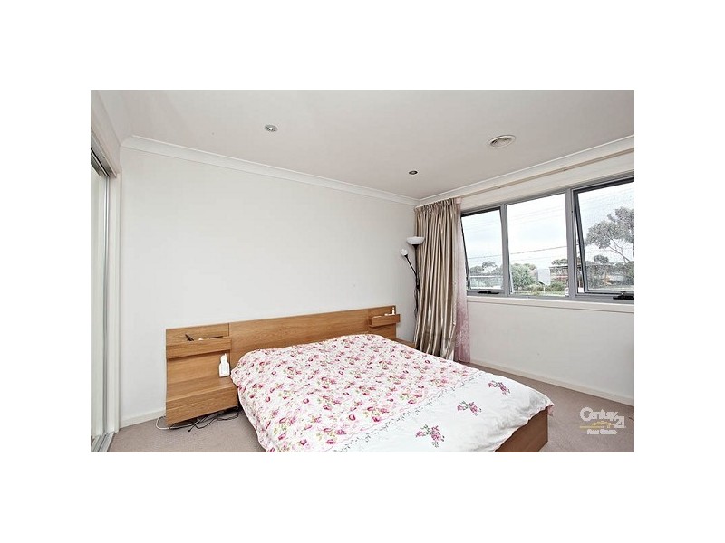 2/103 Hargreaves Crescent, Braybrook VIC 3019