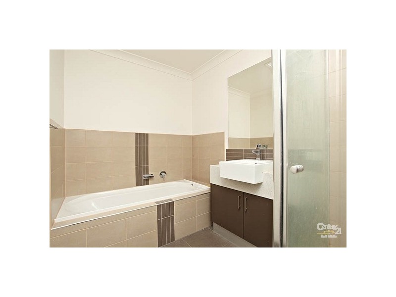 2/103 Hargreaves Crescent, Braybrook VIC 3019