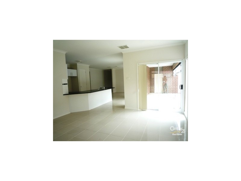 2 Carisbook Circuit, Tarneit VIC 3029